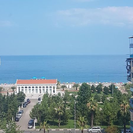 Apartment On Khimshiashvili 11A Batumi Exteriör bild