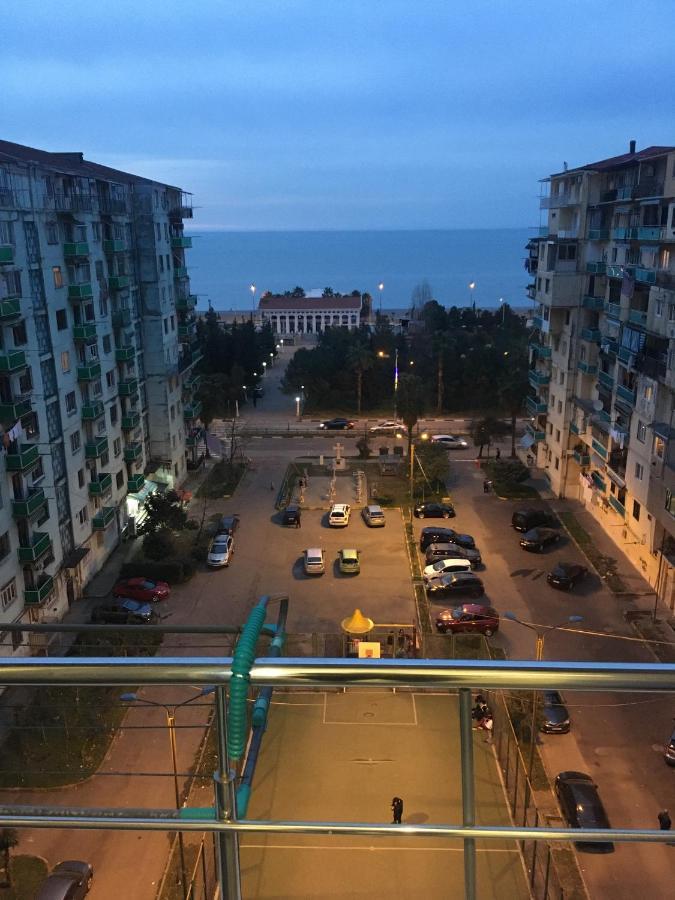 Apartment On Khimshiashvili 11A Batumi Exteriör bild