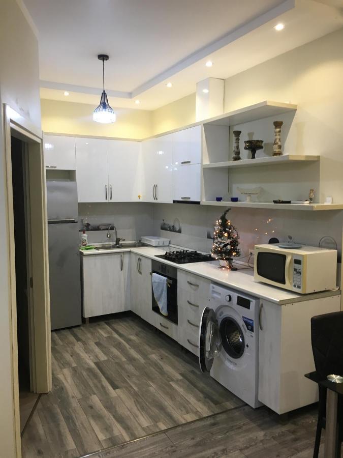 Apartment On Khimshiashvili 11A Batumi Exteriör bild